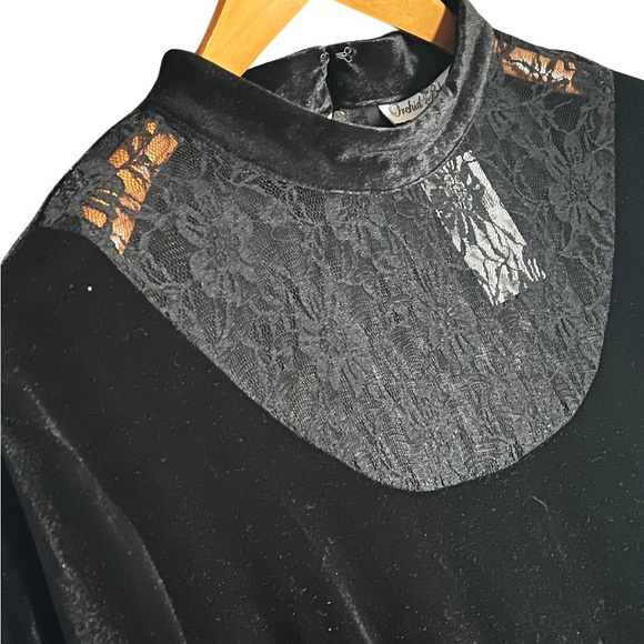 Hot Topic Black A-Line Cocktail Dress - Picture 2 of 4